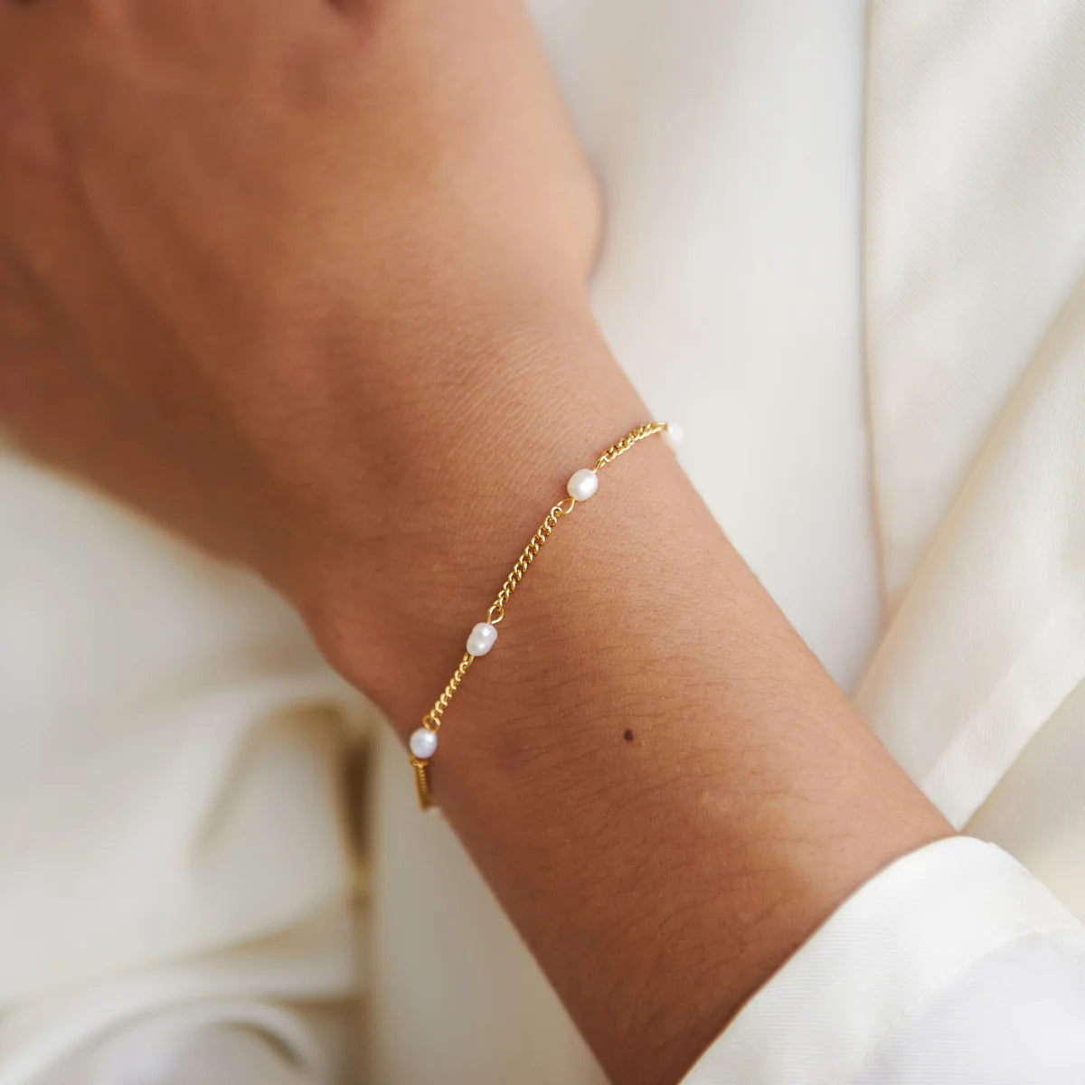 Bracelet en Perles d’Eau Douce "Lovina"