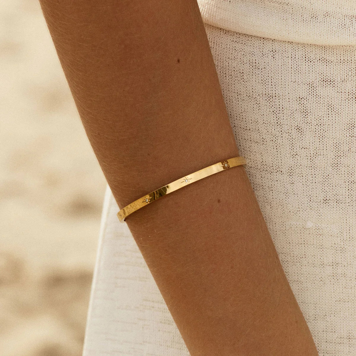 Bracelet Manchette "Étoile Brillante"